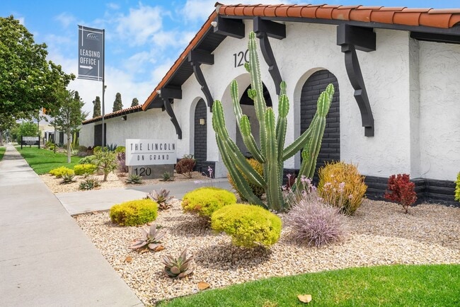 Photo - The Lincoln on Grand