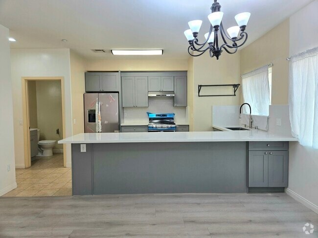 Building Photo - 122 N Ave 23 Rental