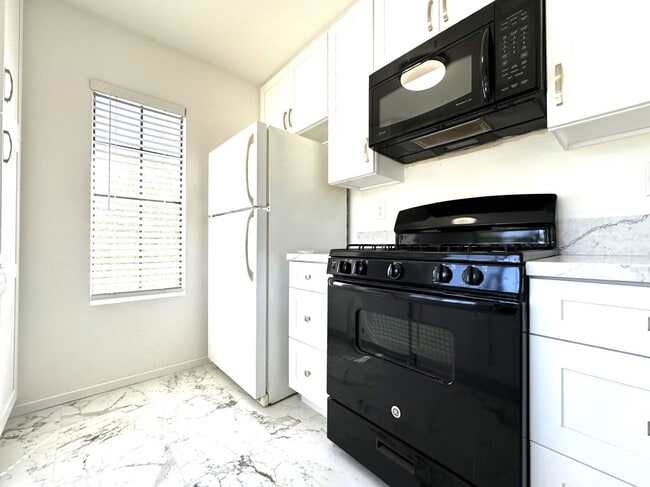 Photo - Mira Mesa Gem! Spacious 2BR Condo w/A/C, I...