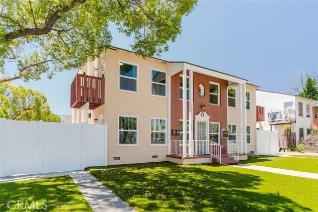 Photo - 3000 W Victory Blvd Unit 200