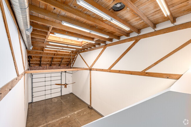 Studio - 1400SF - View - 805 E. 7th St.
