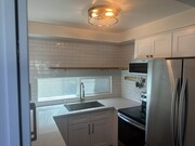Kitchen - 500 Evergreen St Condo