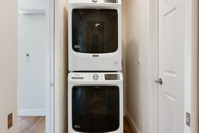 Photo - 2447 29th St