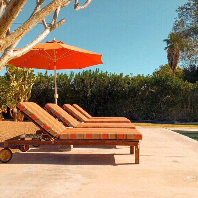 Photo - 2200 E Acacia Rd N