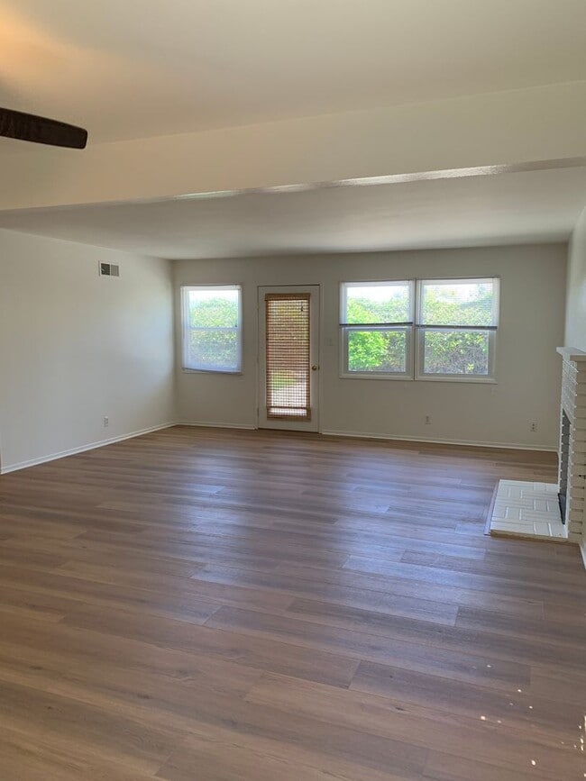 Photo - Great Neighborhood, 3 Bedroom Home for Rent