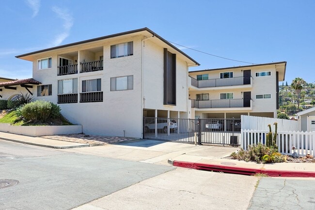 Photo - Fully Furnished 2 Bed / 1.5 Bath Condo Near Downtown La Mesa