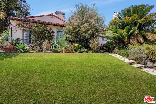 Photo - 235 Bronwood Ave