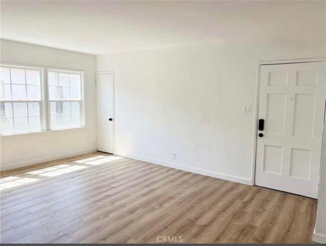 Photo - 510 E Arbor Vitae St Unit 4