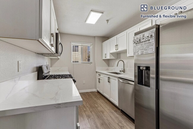 Photo - 18425 Malden St Unit SI FL2-ID8186A