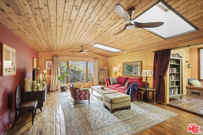 Photo - 809 Basin Dr