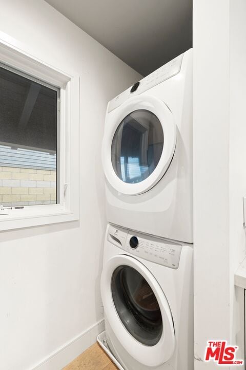 Photo - 637 Santa Clara Ct