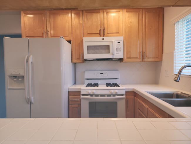 Photo - 24613 Falena Ave