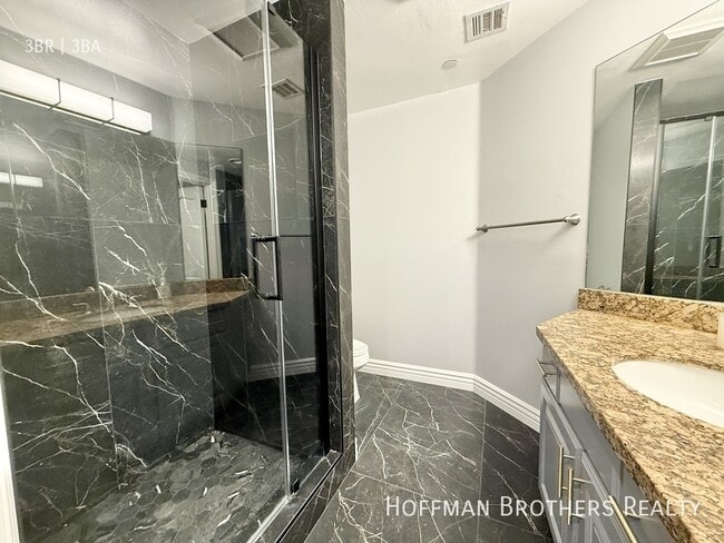 Photo - 1135 Rexford Dr Unit 102