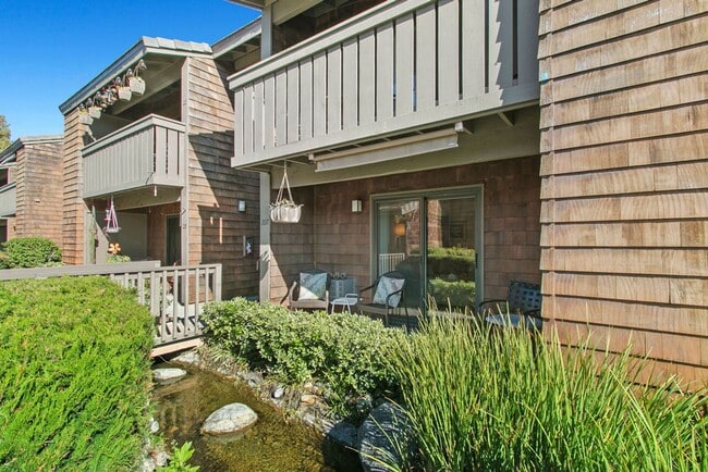 Building Photo - Furnished Ground-Level Beach Condo! Unit 107 - Del Obispo