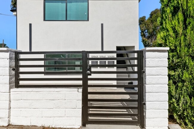 Photo - 10941 Christine Way