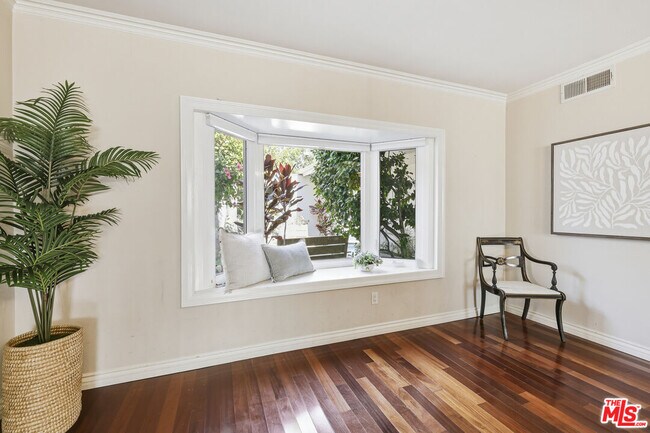 Photo - 5507 Bluebell Ave