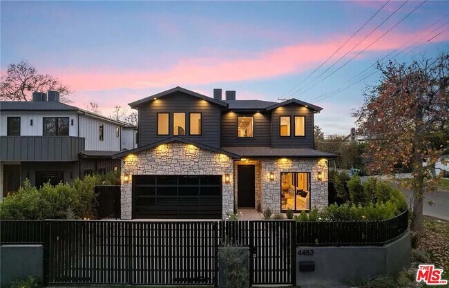 Photo - 4453 Gentry Ave