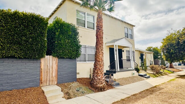 Building Photo - 3418 Cimarron St Unit 3420 Cimarron St