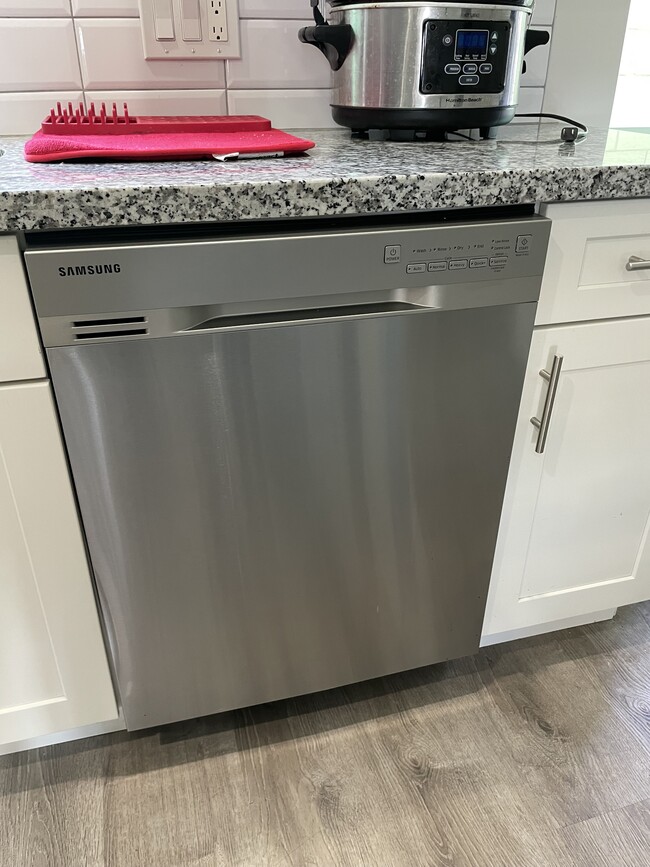 Photo - 847 Carolina St