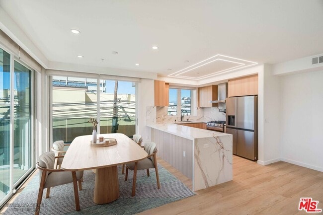 Photo - 1414 S Beverly Dr Unit 303