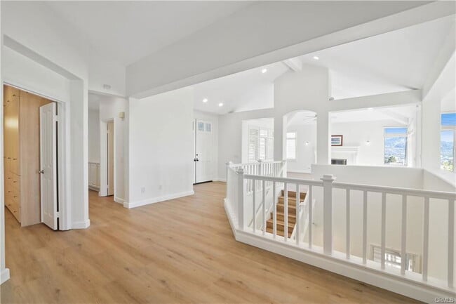 Photo - 34152 Cambridge Rd