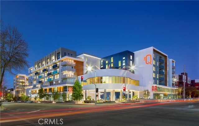 Building Photo - 6200 Variel Ave Unit 343
