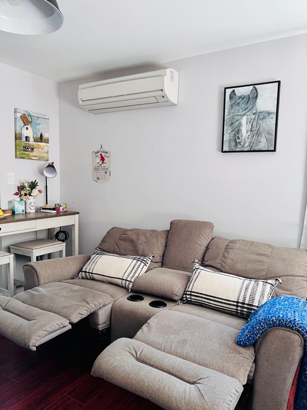 Photo - 39823 Dutton St