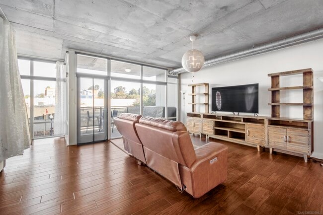 Photo - 1080 Park Blvd Unit 202