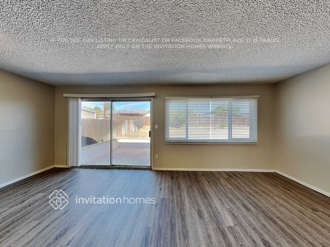 Photo - 10126 Stafford St