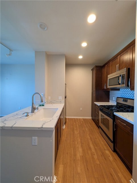 Photo - 1464 Scholarship