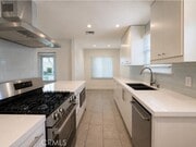 Photo - 10946 Wagner St