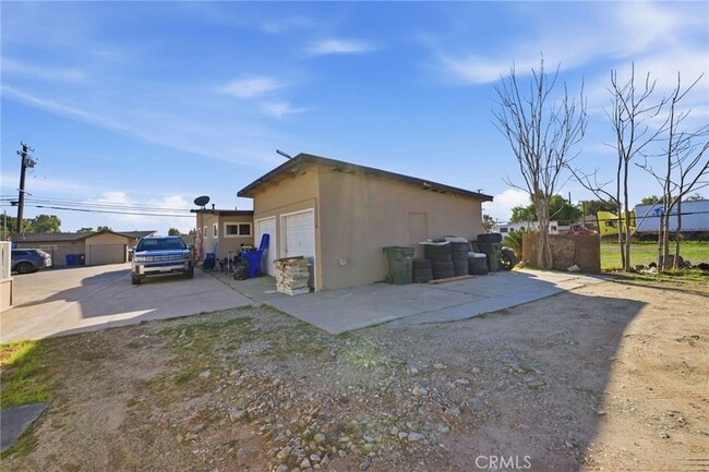 Photo - 16072 Arrow Blvd