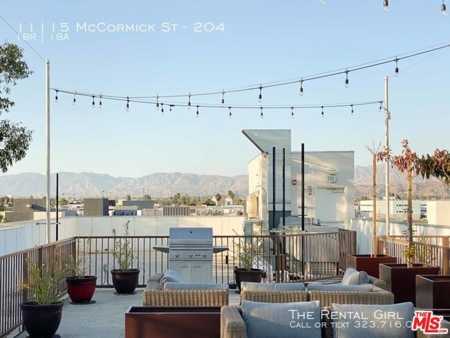 Building Photo - 11115 McCormick St Unit 401