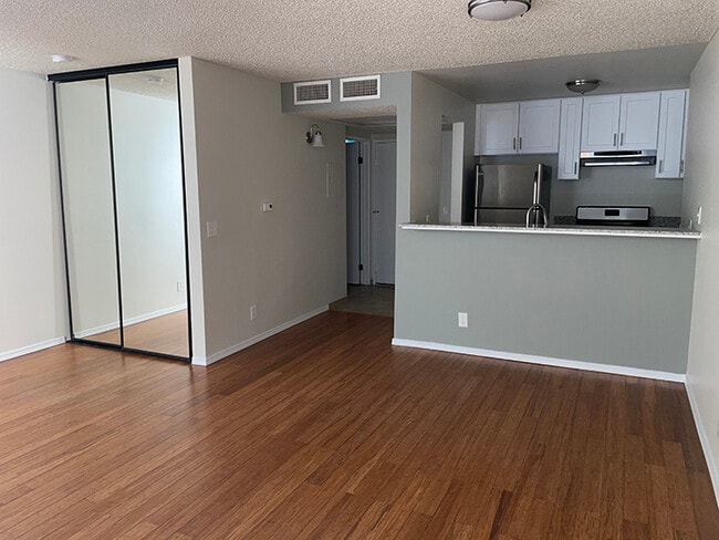 Photo - Cherokee Courtyard Apartments