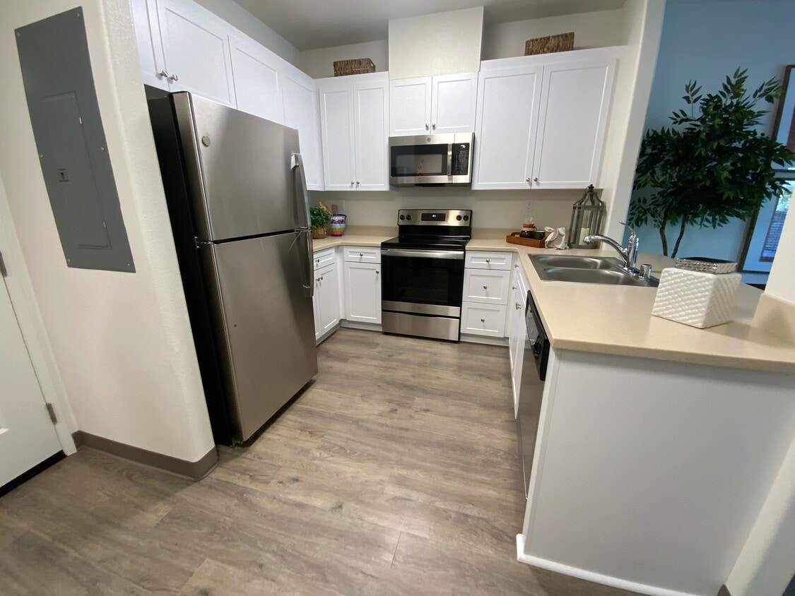 Floor Plan - 2BR/1.0BA