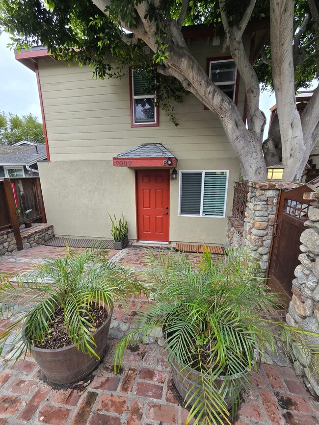 Photo - 2009 Glenneyre St