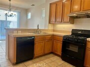 Photo - 6982 Swiss St