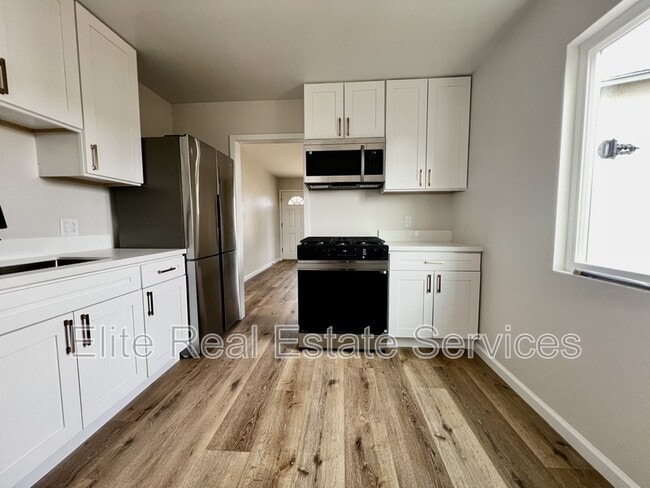 Building Photo - 3313 Clairemont Mesa Blvd