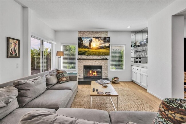 Photo - 48137 Vista Cielo