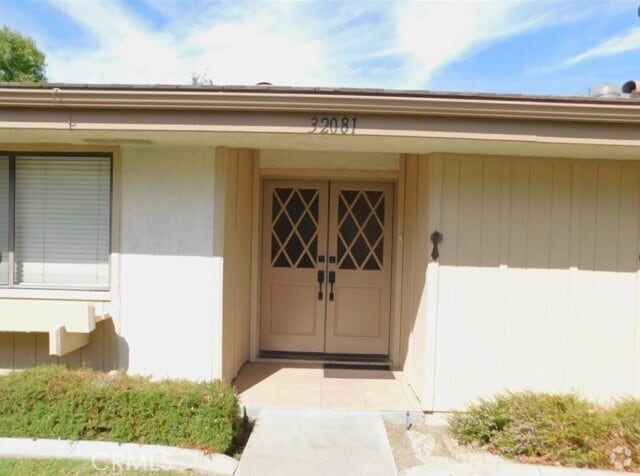 Building Photo - 32081 Via Buena Via Rental