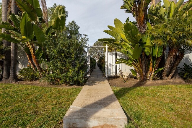 Photo - Charming Attached Cottage in the Heart of PB Unit 1406 1/2