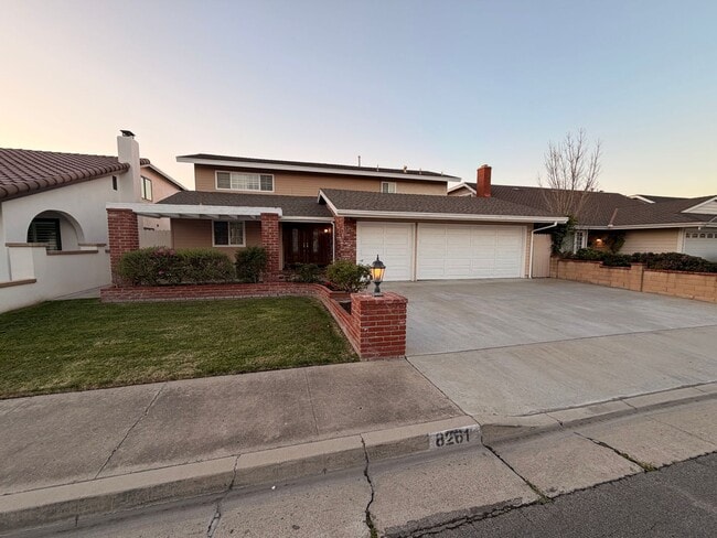 Building Photo - Beautiful 4 Bedroom 3 Bathroom La Palma House For Rent!