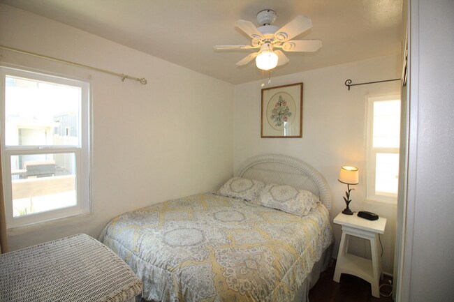 Photo - 3829 Ocean Front Walk