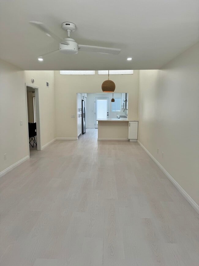 Photo - 47965 Oasis Ct