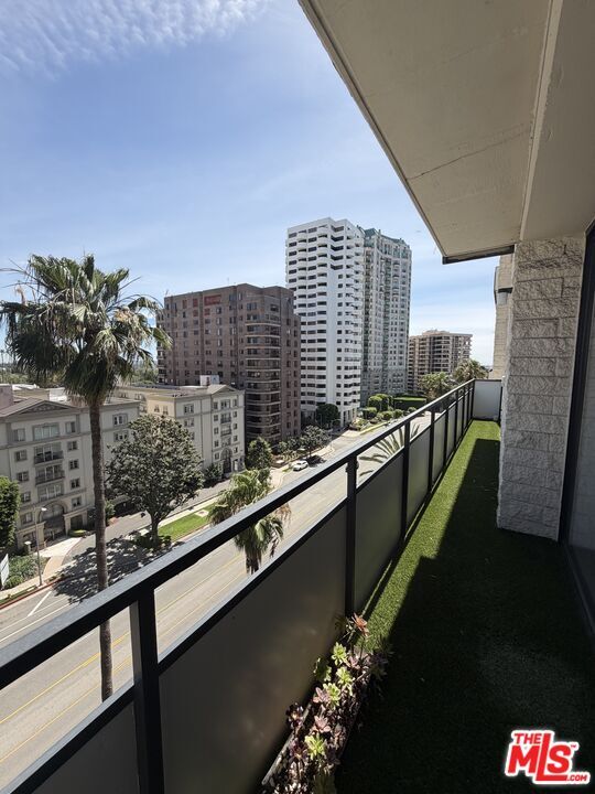 Photo - 10535 Wilshire Blvd Unit 1014
