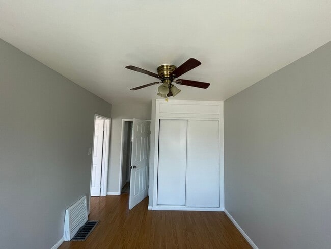 Photo - 649 Hawthorne St Unit B