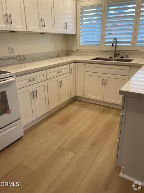 Building Photo - 1155 S Orange Grove Blvd Unit 5 Rental