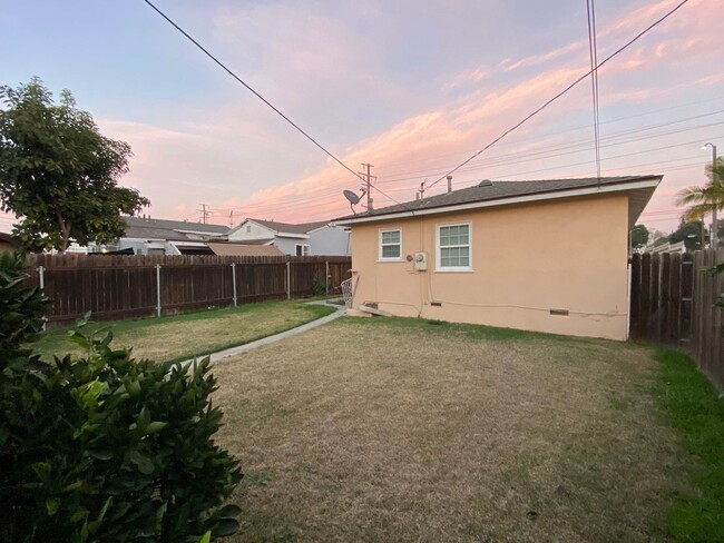 Photo - Nice Neighborhood North Long Beach 2 bd 1 ...