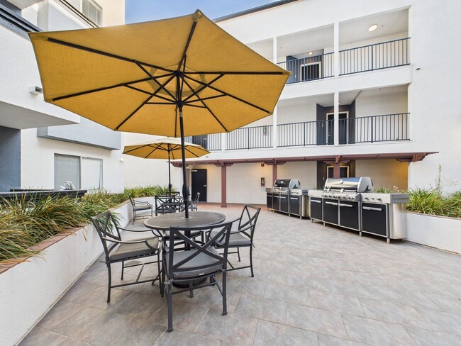 Photo - Alur Apartments