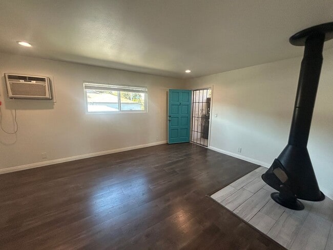 Photo - 1305 N Garfield Ave